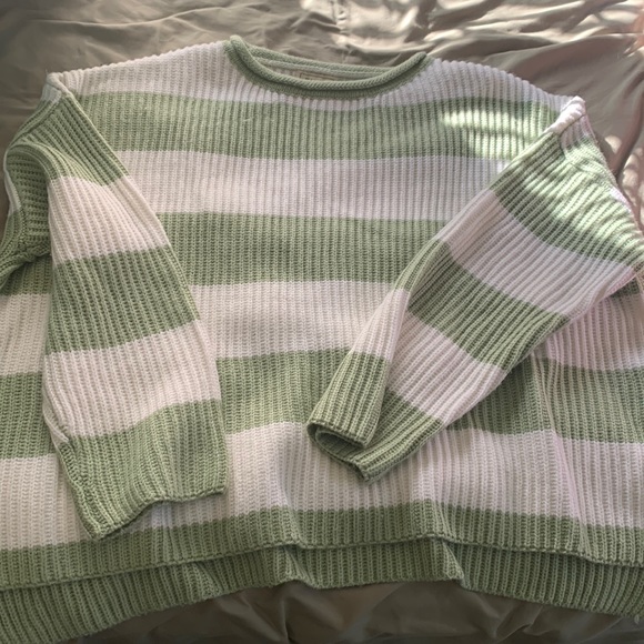 COPY - Oversized Green and White Striped Sweater - Picture 3 of 3